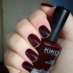 Kiko Nailpolish Dark Red